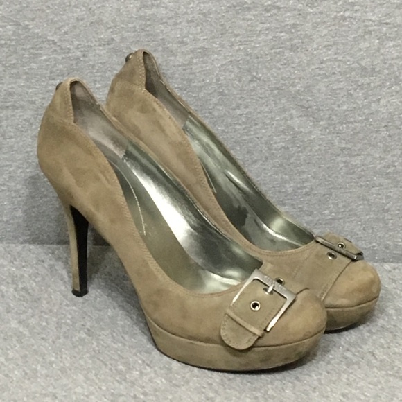 Guess Shoes - GUESS Gray Leather Platform Pumps